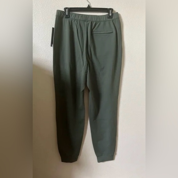 Fourlaps Stride Jogger. Size Small - Picture 2 of 9